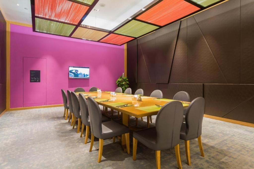 The Qube Hotel Jingzhou Exteriör bild